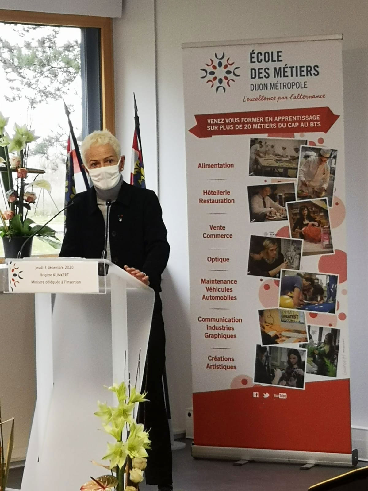 Mme la Ministre chargée de l'insertion Brigitte Klinkert à l'École des Métiers. DM