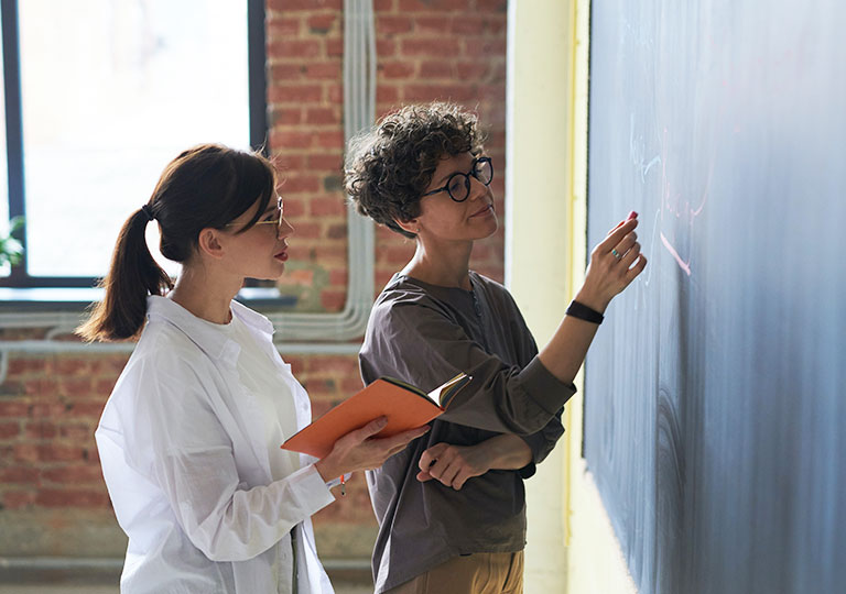 Devenez enseignant·e en Français à l'Ecole des Métiers