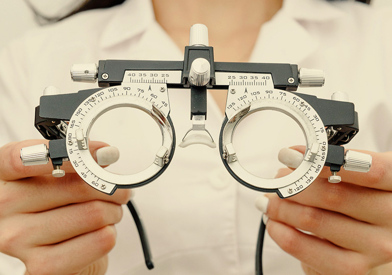 Enseignante en Optique à l'École des Métiers Dijon Métropole