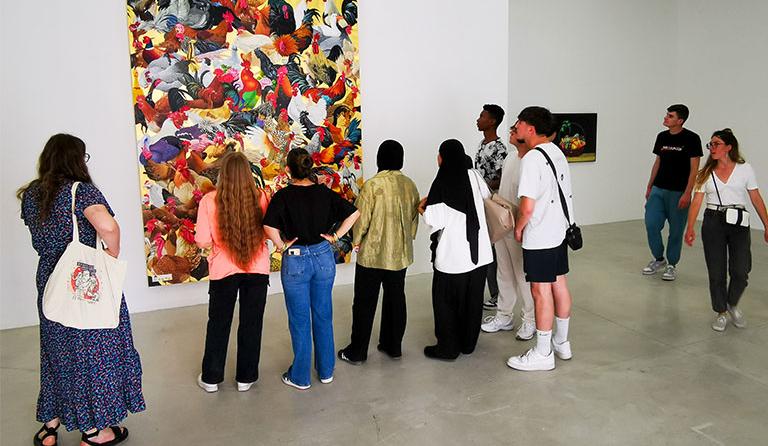 Les 1ère BAC PRO Vente de l'EDM visitent le Consortium à Dijon